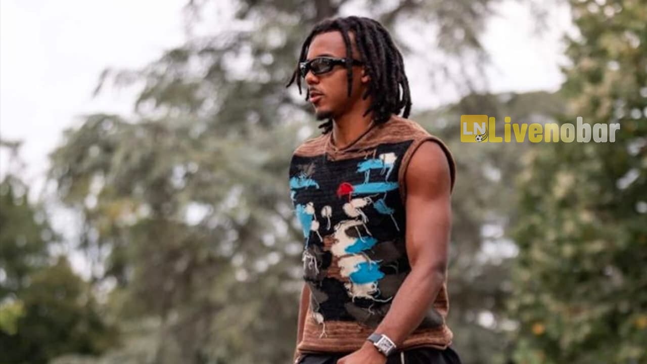 Gaya "High-Fashion" Jules Koundé Tetap Curi Perhatian Meski Cedera